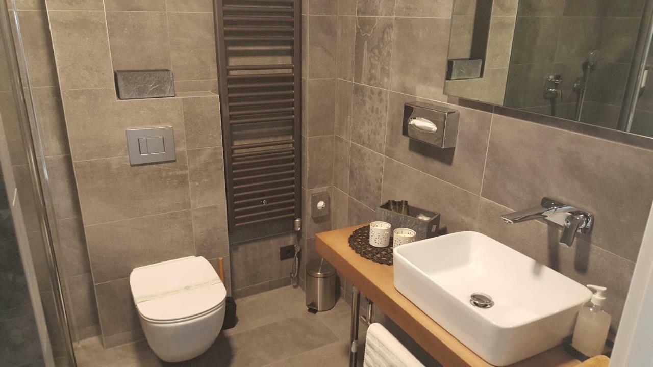 Apartman Vip, With Free Garage Parking Pula Exterior photo