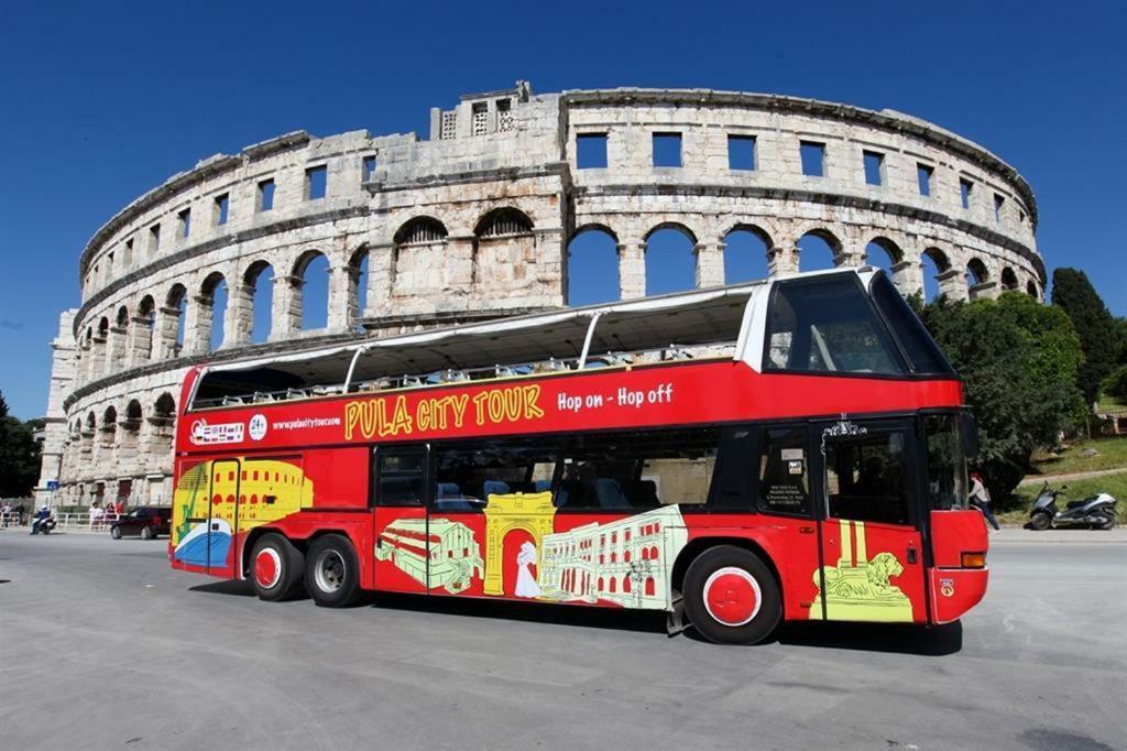 Apartman Vip, With Free Garage Parking Pula Exterior photo