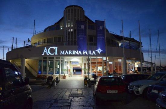 Apartman Vip, With Free Garage Parking Pula Exterior photo